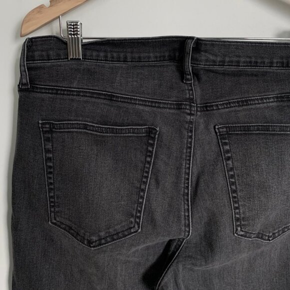 GAP Classic Straight Jeans Distressed Coal Black 33 Reg NWOT - Picture 6 of 7
